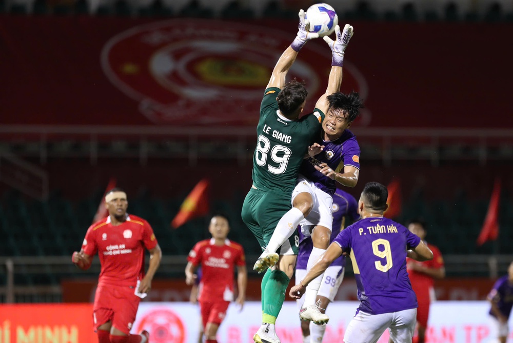 Liệu cầu thủ Việt kiều có để lại dấu ấn ở V-League? - Ảnh 1.