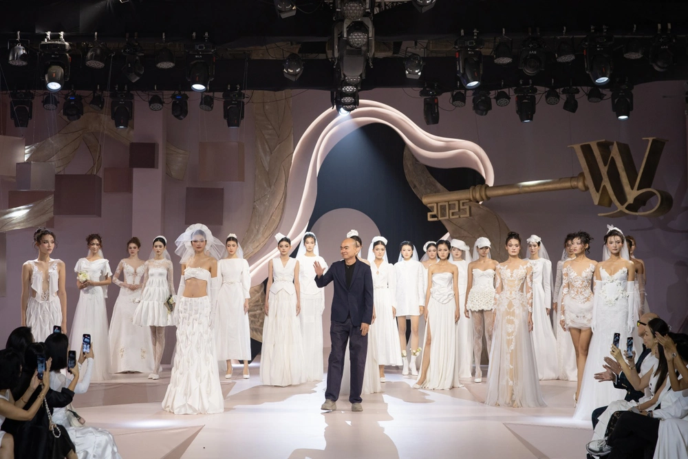 Vietnam wedding week 2025 khai màn với sàn diễn thời trang cưới ấn tượng - Ảnh 3.