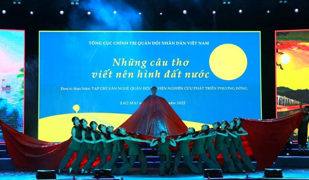 80 năm Quốc khánh: Những câu thơ viết nên hình đất nước - Ảnh 1.