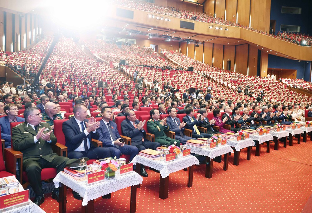 Lễ kỷ niệm 80 năm Ngày truyền thống Công an nhân dân và 20 năm Ngày hội toàn dân bảo vệ an ninh Tổ quốc - Ảnh 20.