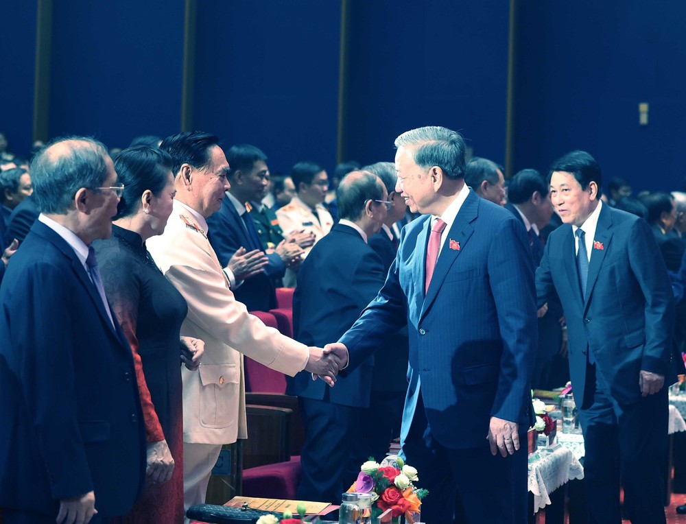 Lễ kỷ niệm 80 năm Ngày truyền thống Công an nhân dân (19/8/1945- 19/8/2025) và 20 năm Ngày hội toàn dân bảo vệ an ninh Tổ quốc (19/8/2005 -19/8/2025) - Ảnh 8.