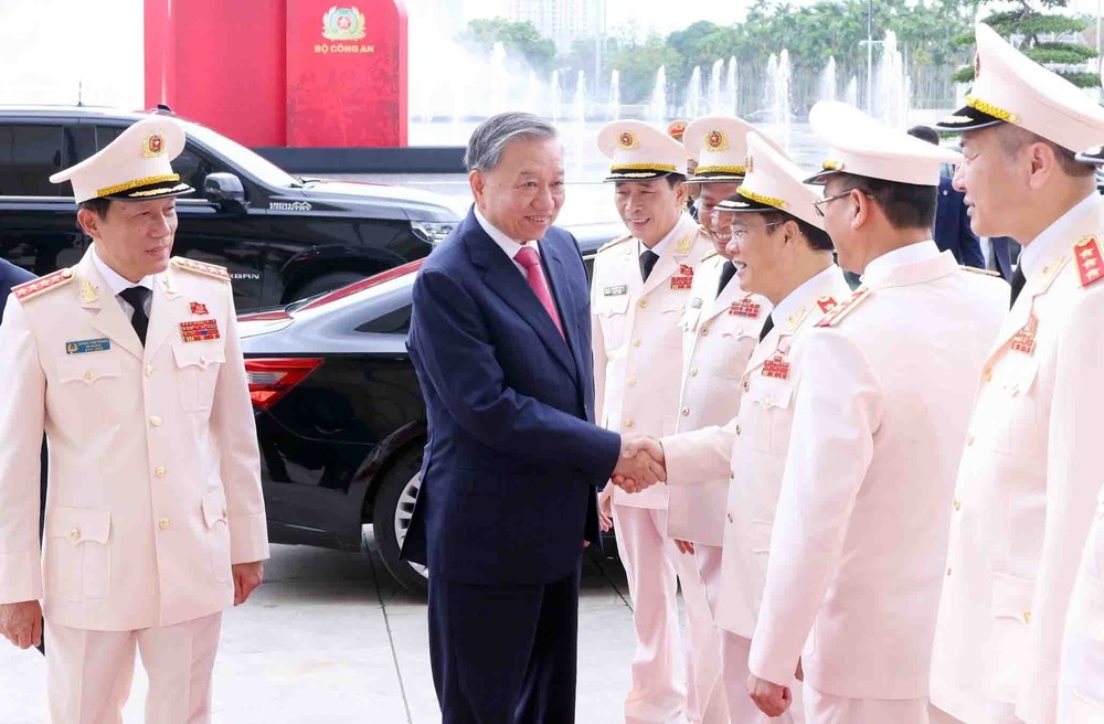 Lễ kỷ niệm 80 năm Ngày truyền thống Công an nhân dân (19/8/1945- 19/8/2025) và 20 năm Ngày hội toàn dân bảo vệ an ninh Tổ quốc (19/8/2005 -19/8/2025) - Ảnh 5.
