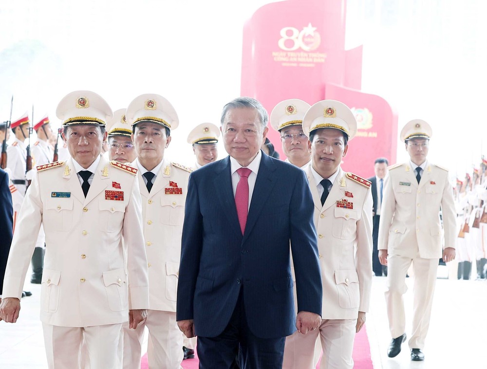 Lễ kỷ niệm 80 năm Ngày truyền thống Công an nhân dân (19/8/1945- 19/8/2025) và 20 năm Ngày hội toàn dân bảo vệ an ninh Tổ quốc (19/8/2005 -19/8/2025) - Ảnh 1.