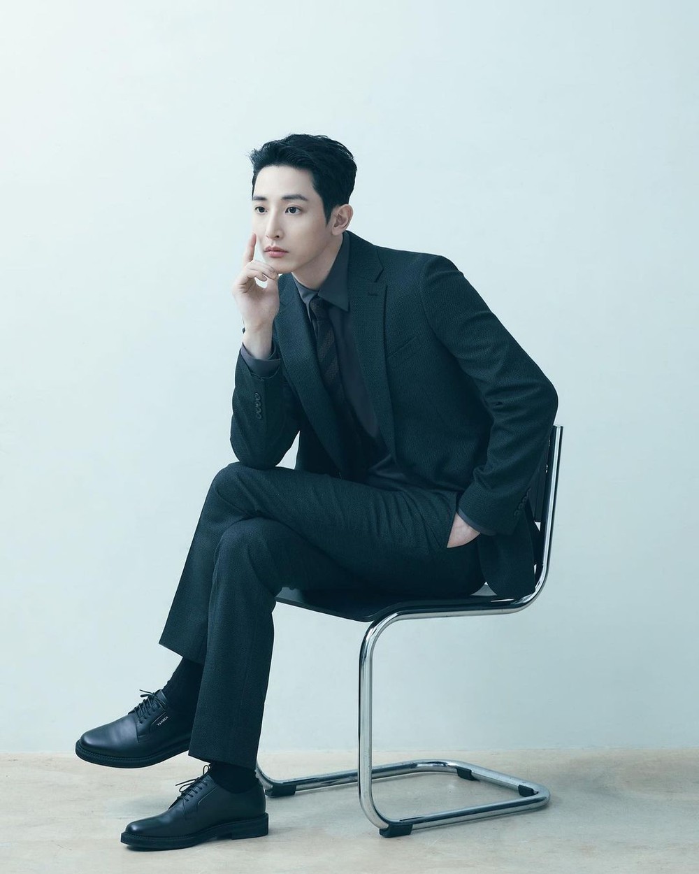 Lee Soo Hyuk: Từ sàn runway đến biểu tượng Hallyu toàn cầu - Ảnh 4.