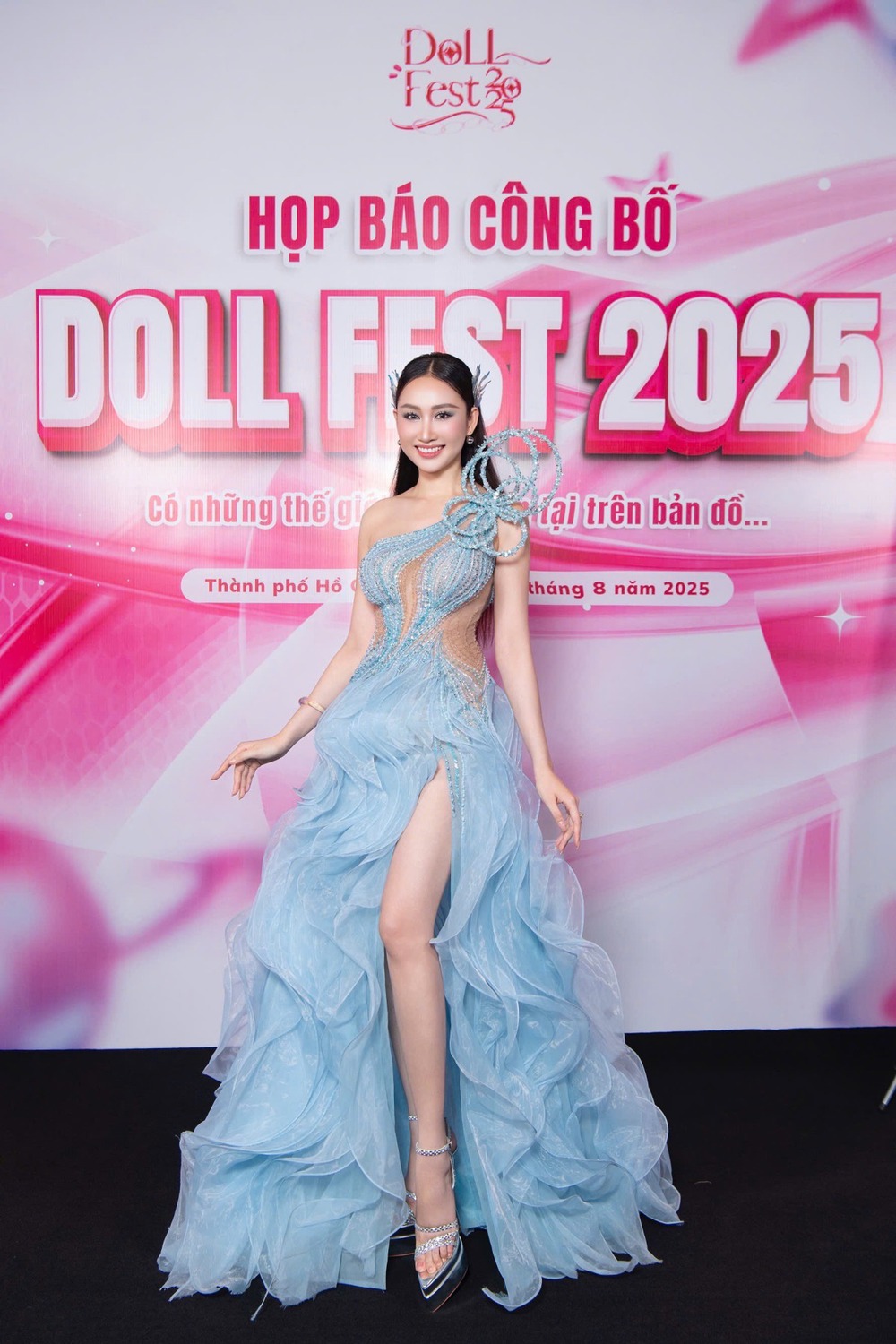 Hoa hậu Đoàn Hồng Trang làm đại sứ lễ hội Búp bê Quốc tế 2025  - Ảnh 1.