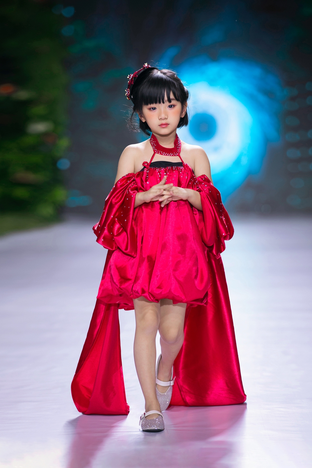 Người mẫu Nhã Tâm &quot;đắt show&quot; tại trình diễn trong tuần lễ thời trang Destination Runway Fashion Week 2025 - Ảnh 1.