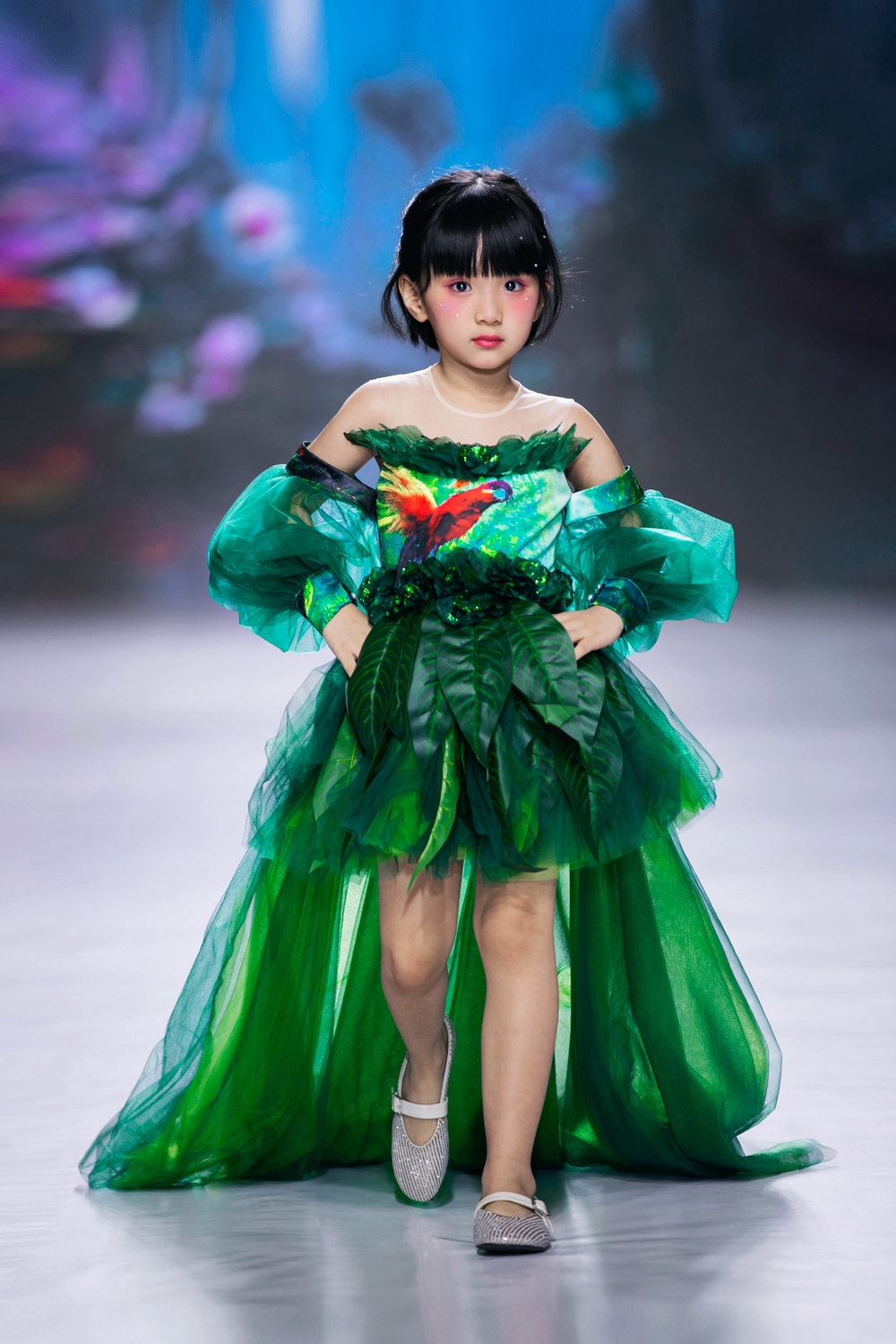 Người mẫu Nhã Tâm &quot;đắt show&quot; tại trình diễn trong tuần lễ thời trang Destination Runway Fashion Week 2025 - Ảnh 4.