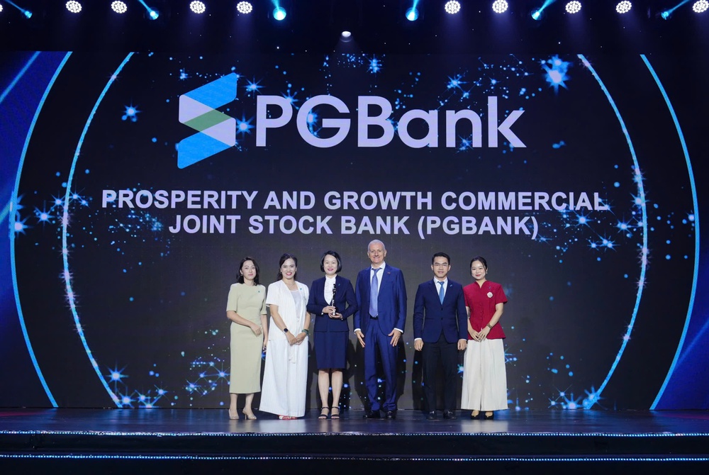 PGBank được vinh danh &quot;Nơi làm việc tốt nhất châu Á 2025&quot; - Ảnh 1.