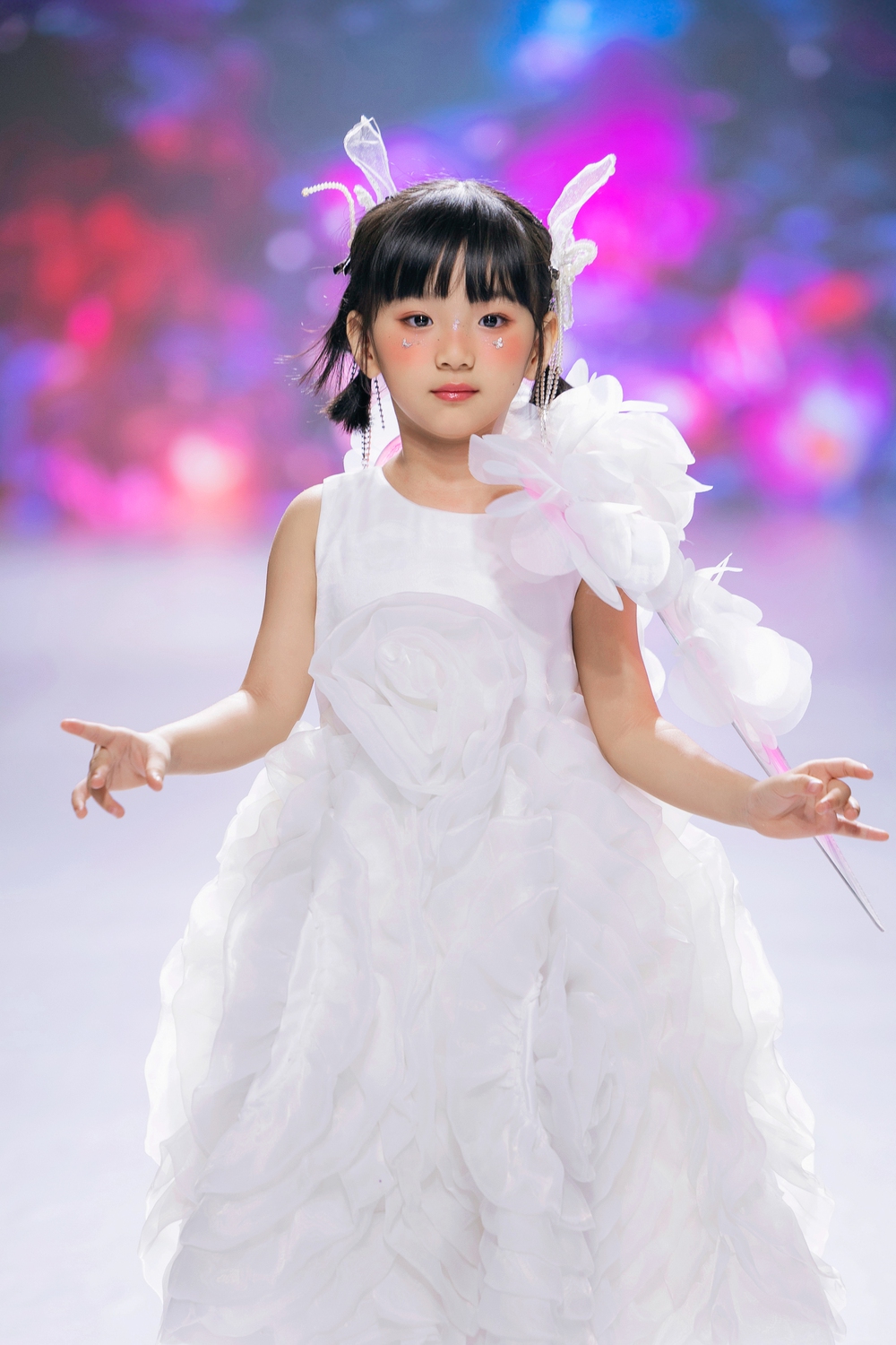Người mẫu Nhã Tâm &quot;đắt show&quot; tại trình diễn trong tuần lễ thời trang Destination Runway Fashion Week 2025 - Ảnh 2.