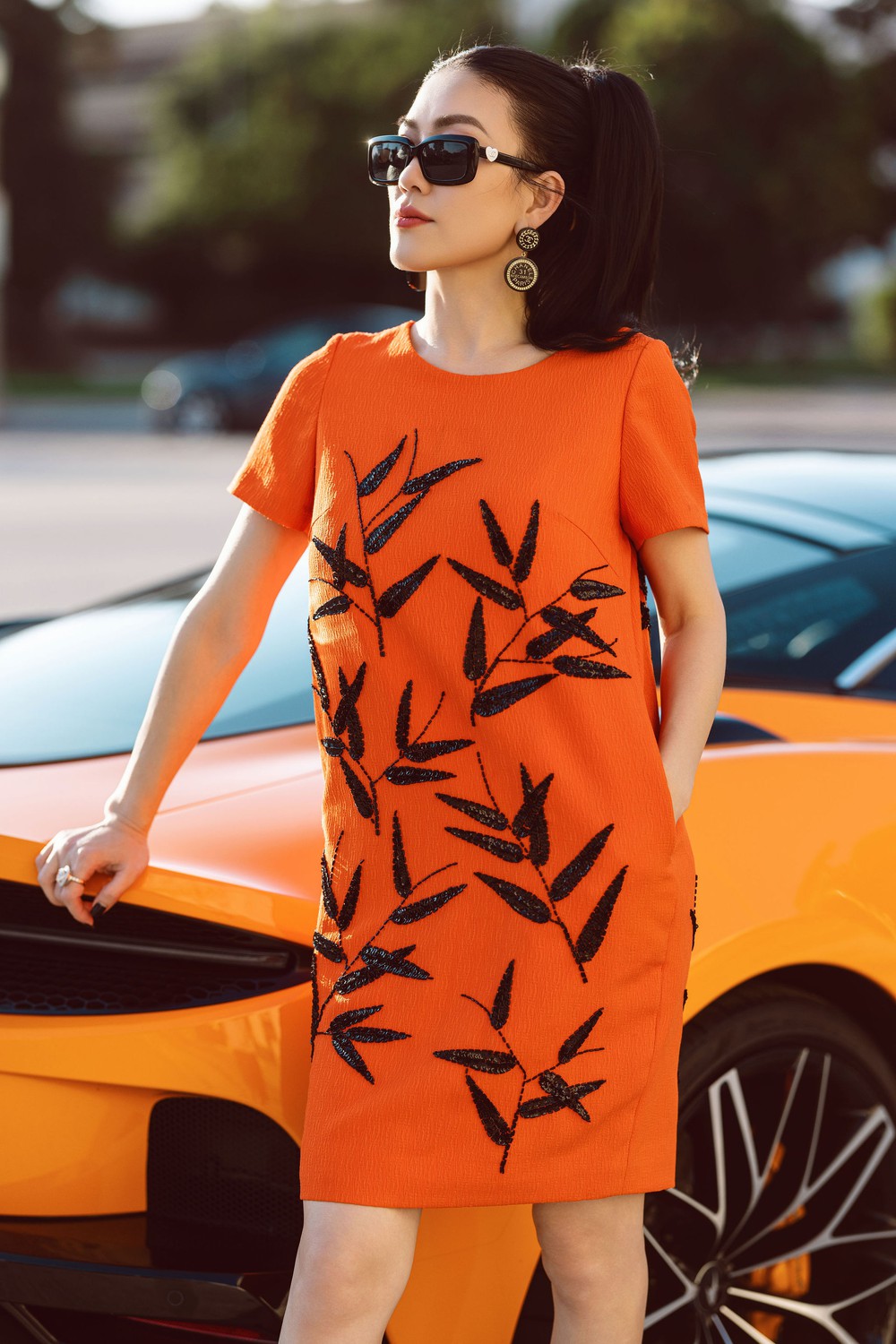 Fashionista Châu Lê Thu Hằng diện thiết kế trong BST Cruise 25 của VUNGOC&SON - Ảnh 1.