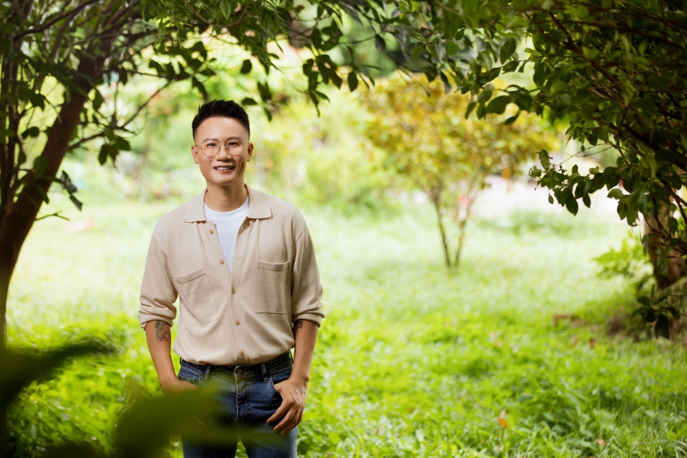 Dự án của Hoàng Bách: &quot;Dấu ấn 'nụ cười' tươi sáng từ tình yêu đất nước&quot; - Ảnh 4.