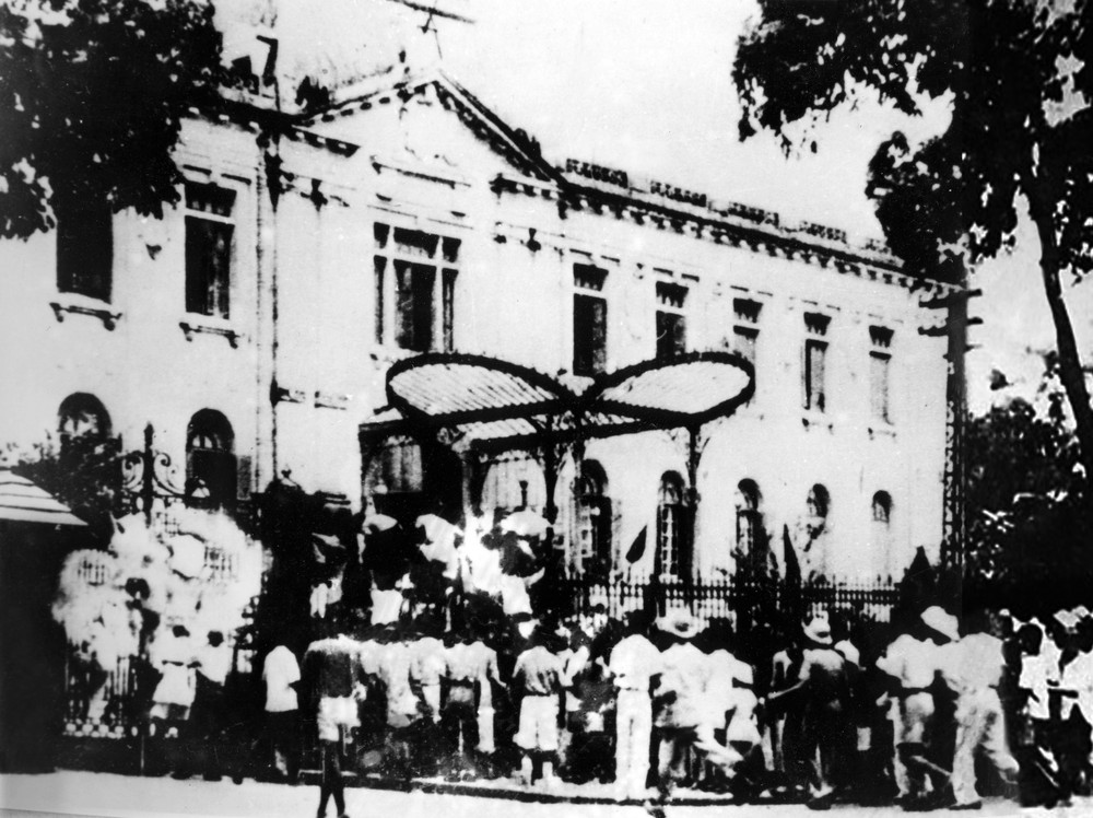 Hà Nội - từ thắng lợi của cuộc khởi nghĩa giành chính quyền 19/8/1945 đến trung tâm chính trị, kinh tế, văn hóa của cả nước - Ảnh 3.