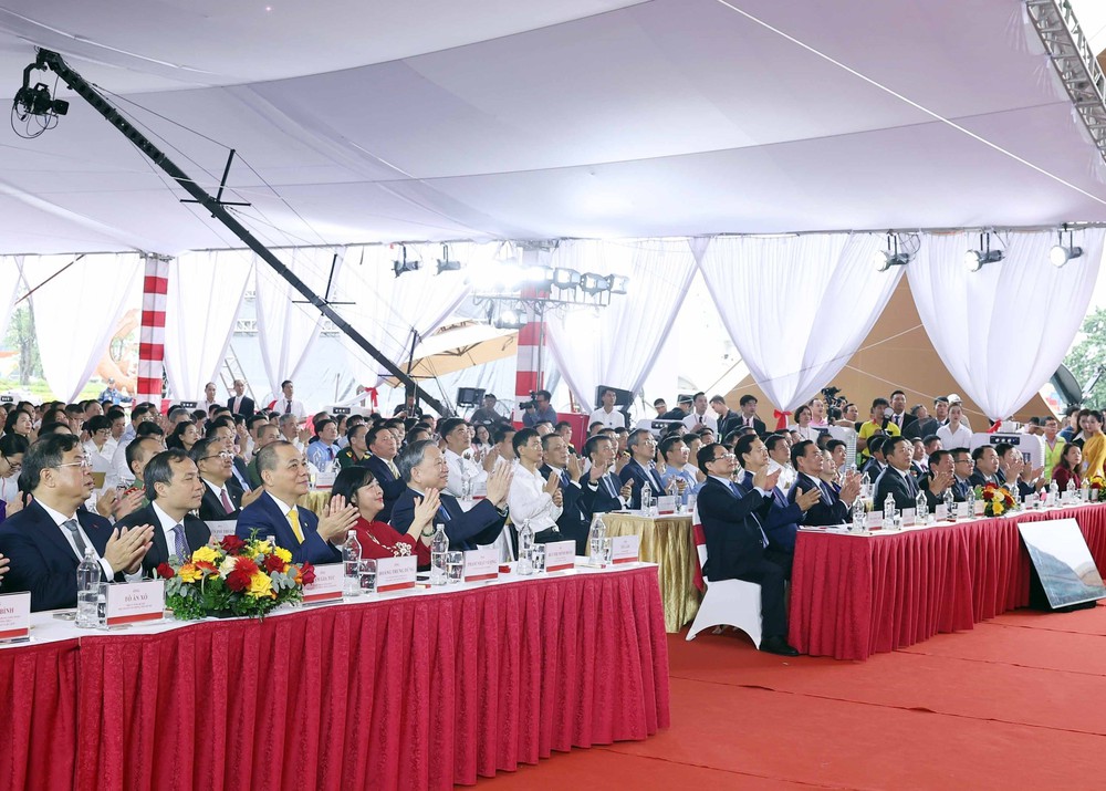 Tổng Bí thư và Thủ tướng dự Lễ khánh thành, khởi công các dự án, công trình chào mừng 80 năm Quốc khánh 2/9 - Ảnh 8.