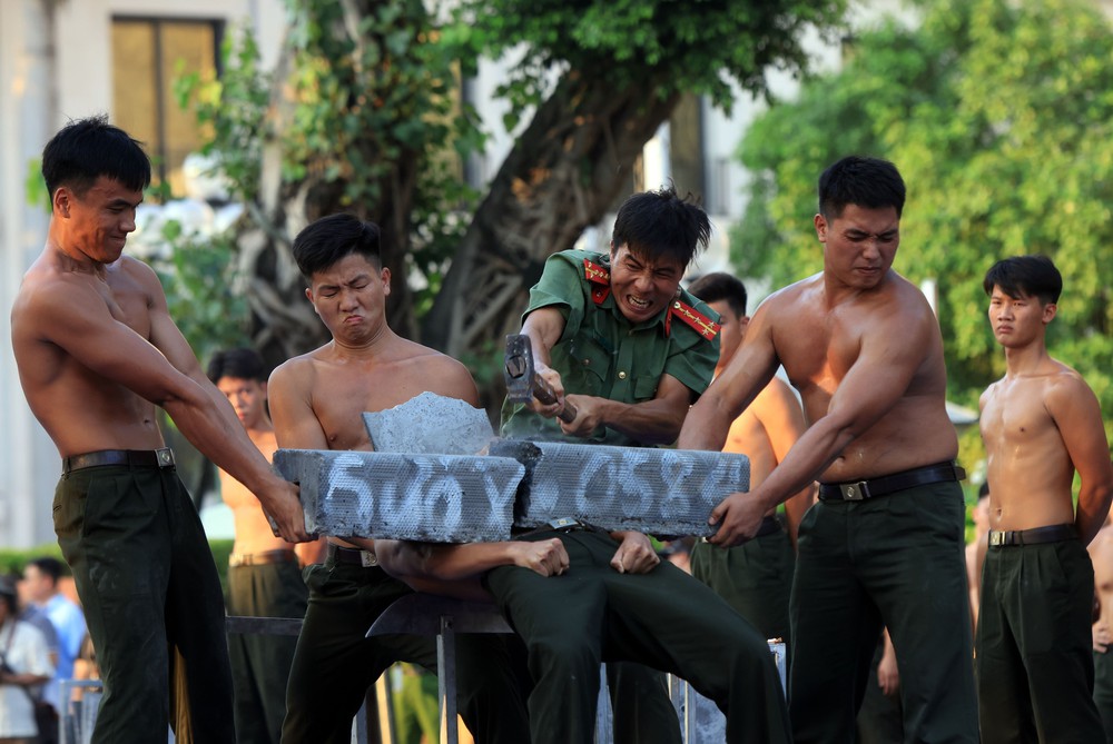 Bộ Tư lệnh Cảnh vệ tổ chức biểu dương lực lượng nhân các ngày kỷ niệm - Ảnh 22.