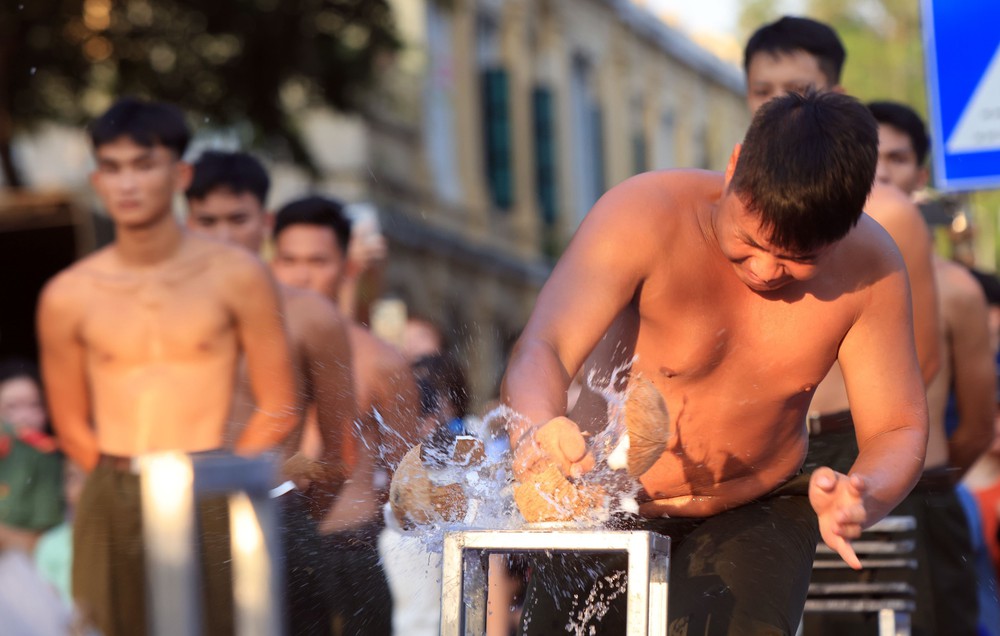 Bộ Tư lệnh Cảnh vệ tổ chức biểu dương lực lượng nhân các ngày kỷ niệm - Ảnh 21.