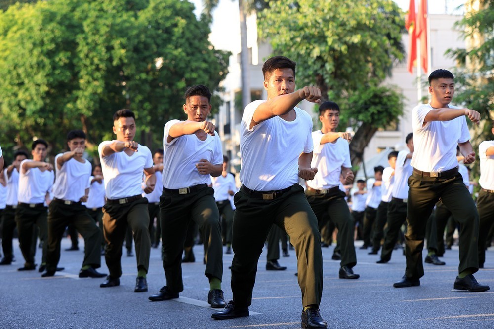 Bộ Tư lệnh Cảnh vệ tổ chức biểu dương lực lượng nhân các ngày kỷ niệm - Ảnh 19.