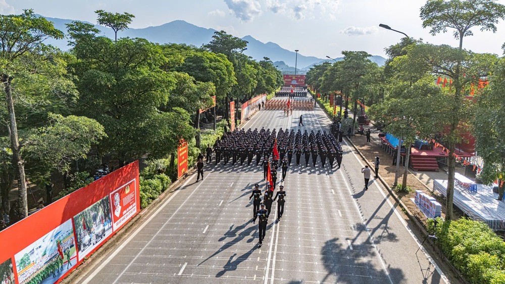 Lực lượng Công an hợp luyện, sẵn sàng cho diễu binh, diễu hành Kỷ niệm 80 năm Cách mạng tháng Tám và Quốc khánh 2/9 - Ảnh 6.