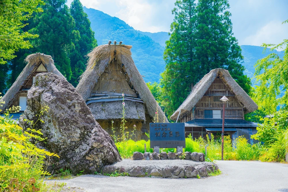 Shirakawago và Gokayama - nét đẹp cổ kính giữa núi rừng Nhật Bản - Ảnh 2. Shirakawago và Gokayama - nét đẹp cổ kính giữa núi rừng Nhật Bản - Ảnh 2.