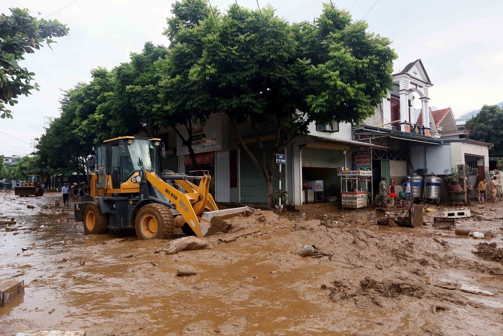 Sơn La khẩn trương hỗ trợ người dân khắc phục hậu quả mưa lũ - Ảnh 5.