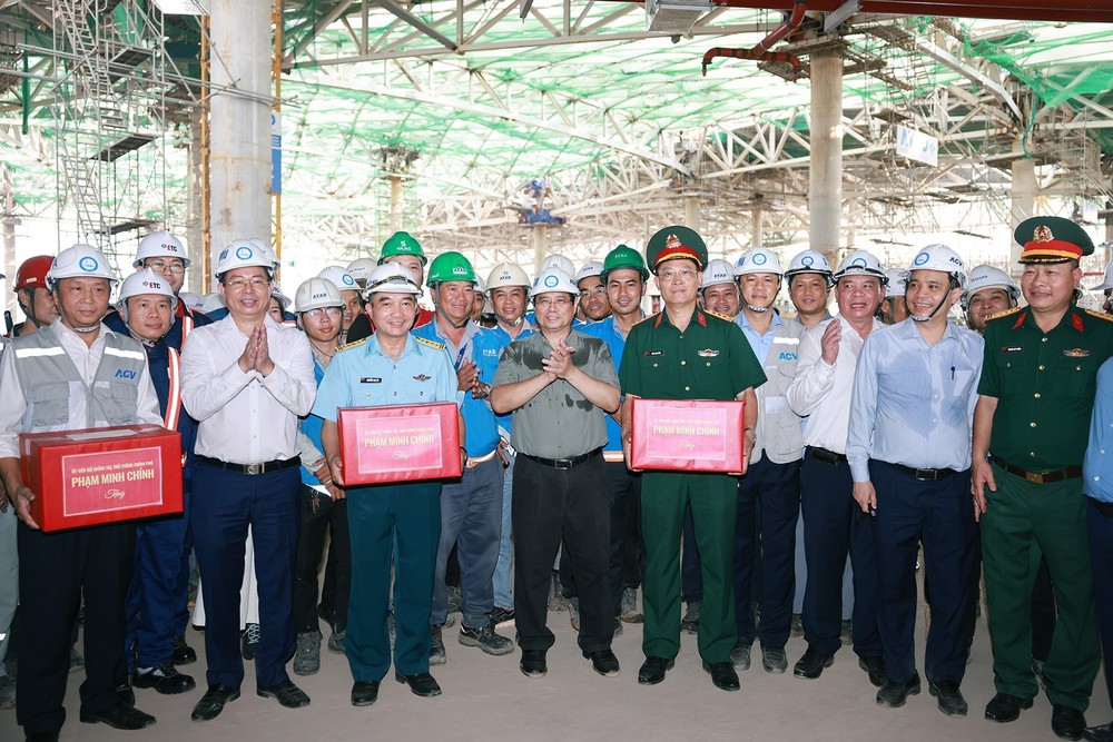 Thủ tướng kiểm tra tiến độ thi công Cảng hàng không quốc tế Long Thành - Ảnh 19.