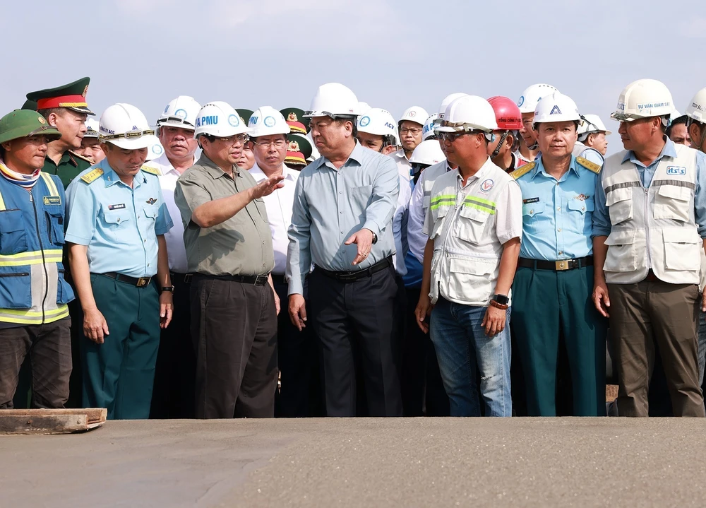 Thủ tướng kiểm tra tiến độ thi công Cảng hàng không quốc tế Long Thành - Ảnh 4.