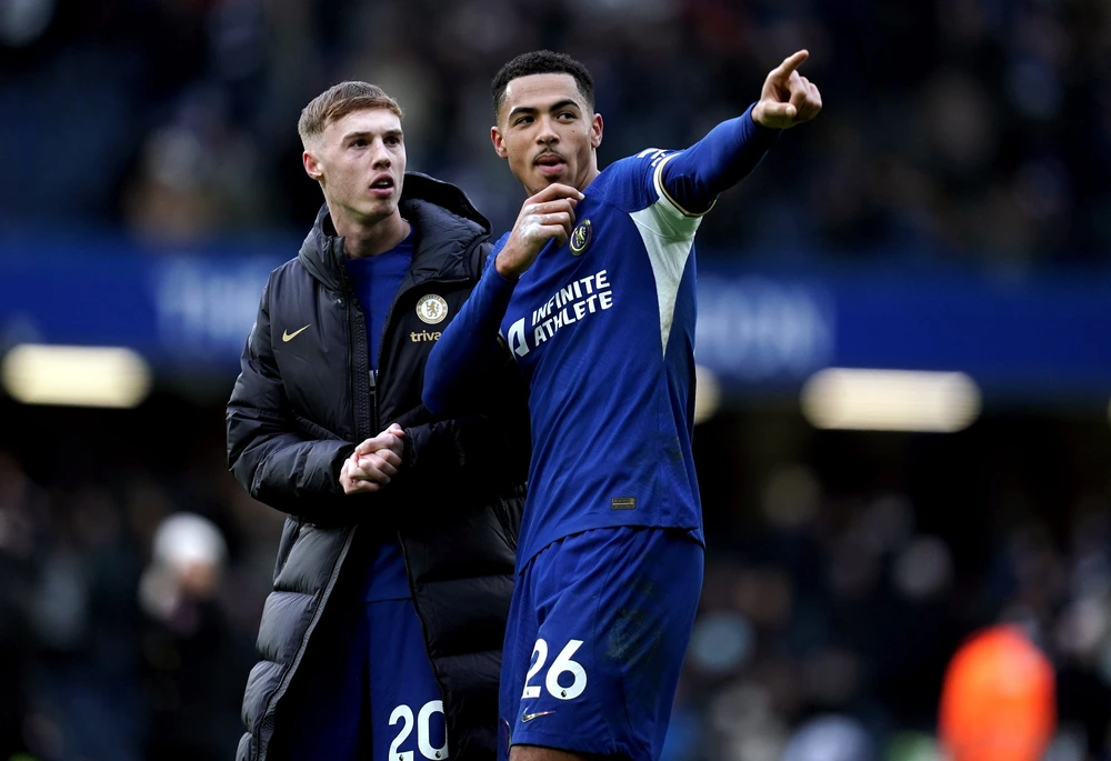 Liverpool, Arsenal và Chelsea: Cần làm gì để xử lý những rắc rối? - Ảnh 1.