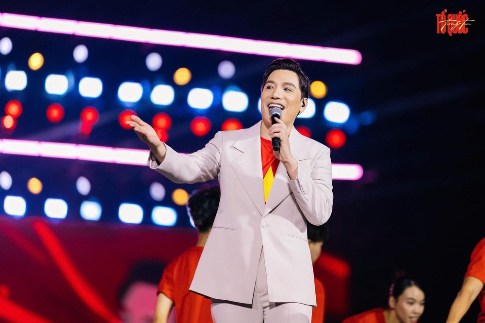 Tác giả Bùi Quang Minh: &quot;Tự hào hát mãi lên Việt Nam ơi&quot; - Ảnh 1.