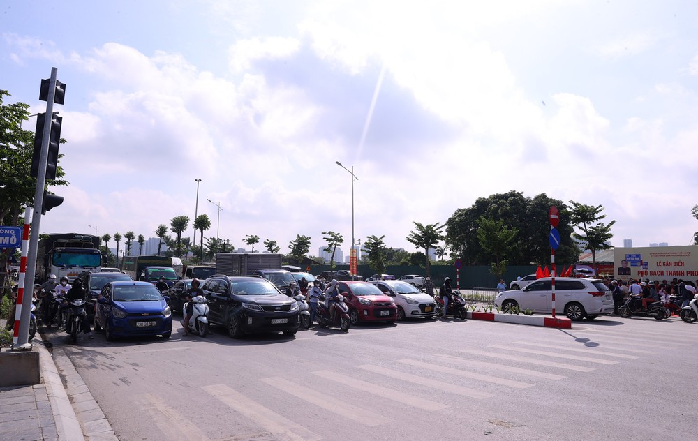 Hà Nội: Gắn biển tên phố Lê Giản và phố Bạch Thành Phong - Ảnh 8.