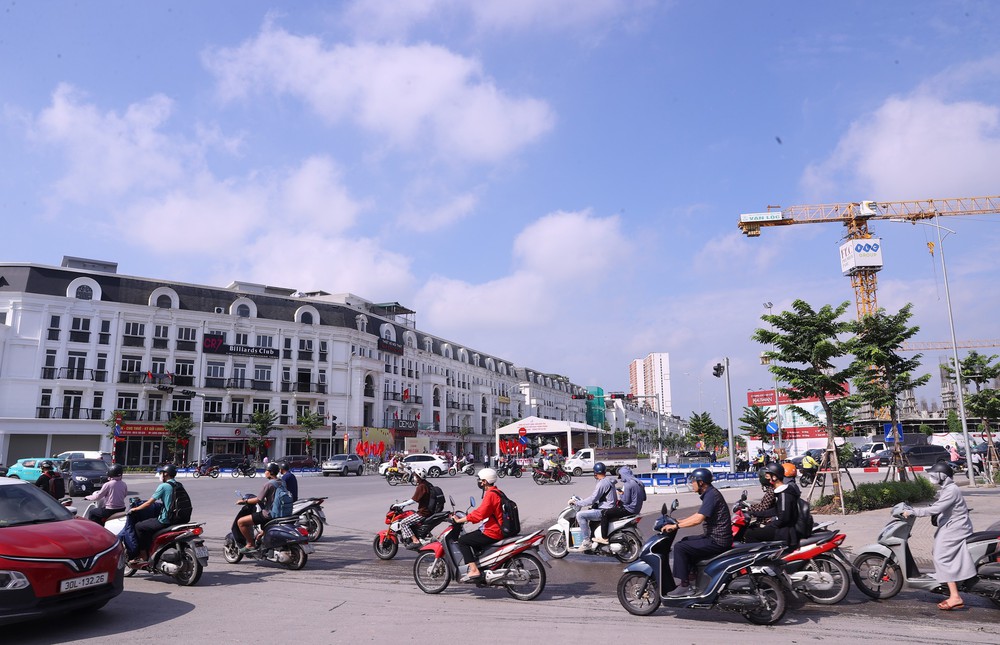 Hà Nội: Gắn biển tên phố Lê Giản và phố Bạch Thành Phong - Ảnh 7.