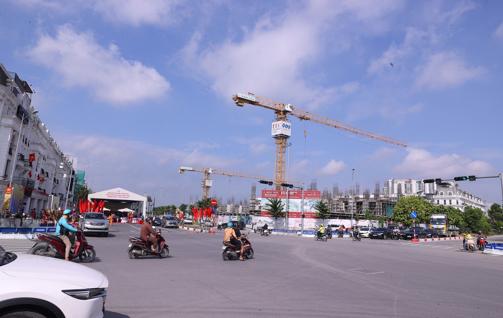 Hà Nội: Gắn biển tên phố Lê Giản và phố Bạch Thành Phong - Ảnh 6.