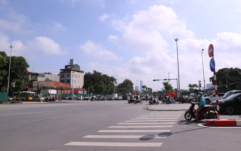 Hà Nội: Gắn biển tên phố Lê Giản và phố Bạch Thành Phong - Ảnh 5.