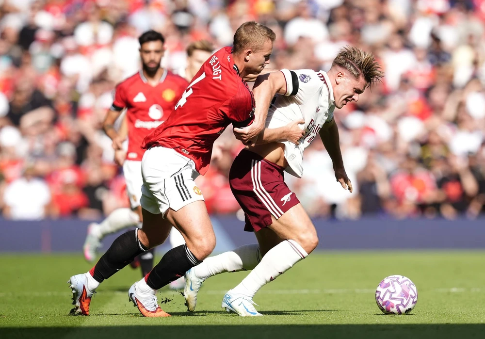22h30 ngày 24/8, sân Craven Cottage, Fulham - Man United: Năm của “chó săn” De Ligt? - Ảnh 1.