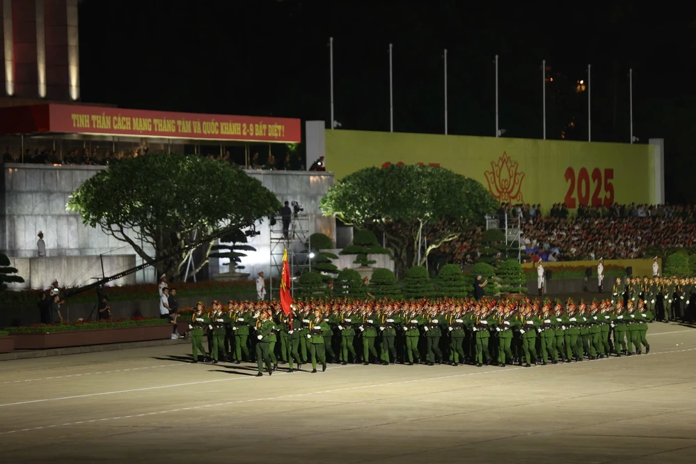 Tổng hợp luyện diễu binh, diễu hành lần thứ nhất của sự kiện A80 - Ảnh 5.