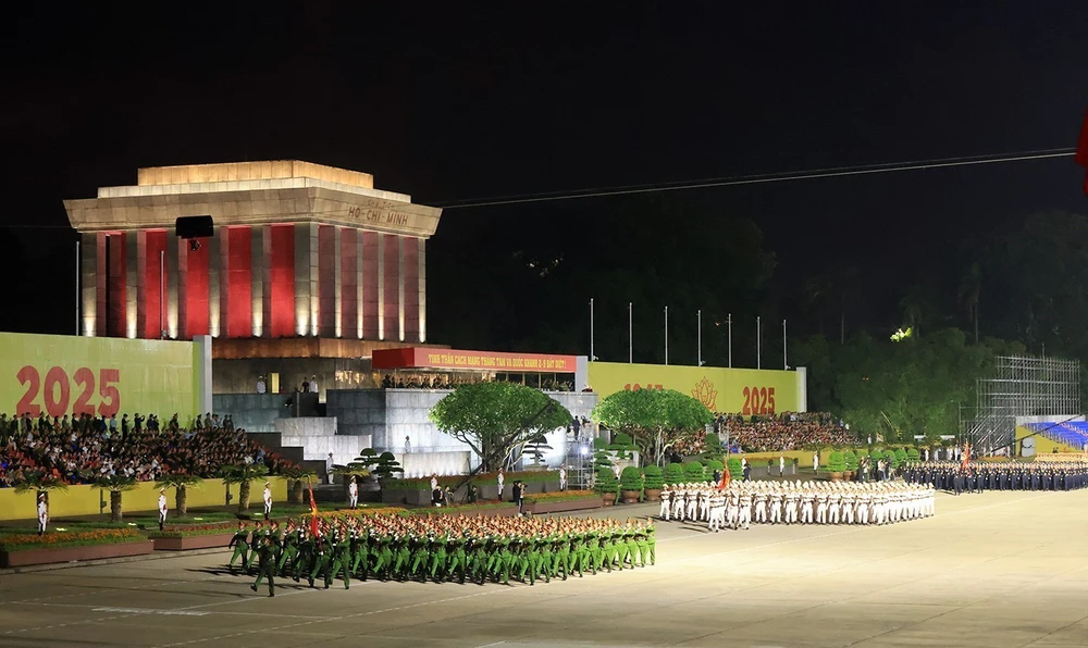 Tổng hợp luyện diễu binh, diễu hành lần thứ nhất tại Quảng trường Ba Đình - Ảnh 14.