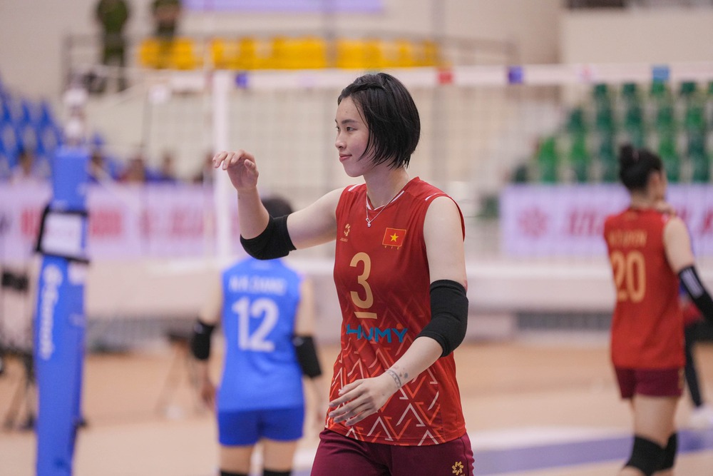 Trang bóng chuyền thế giới khen ngợi Trần Thị Thanh Thúy và 3 tuyển thủ Việt Nam, đánh giá cao thầy trò HLV Tuấn Kiệt - Ảnh 1.