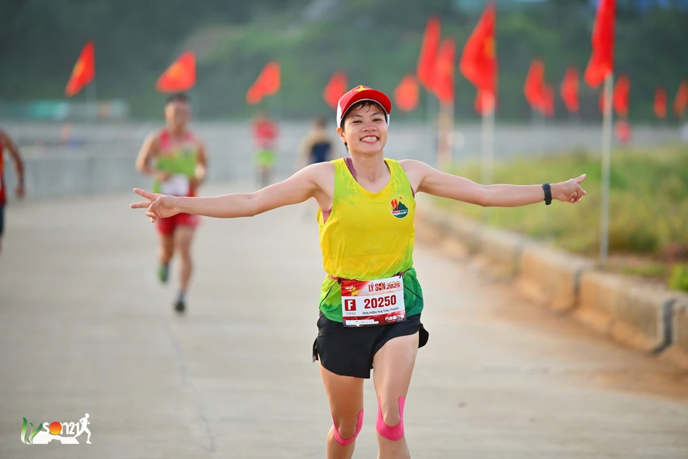 Trước khi bén duyên với chạy bộ và giành nhiều thành tích ấn tượng, Nguyễn Thị Thu Thảo từng trải qua nhiều công việc nặng nhọc để mưu sinh, trong đó có cả nghề bốc vác những bao cà phê hay vật liệu xây dựng nặng tới 60-70 kg