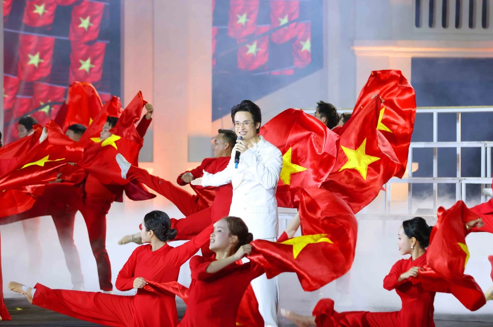Chương trình Cầu truyền hình chính luận - nghệ thuật đặc biệt “Thời cơ vàng” - Ảnh 9.