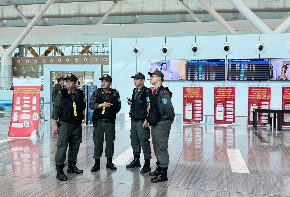 Sân bay Tân Sơn Nhất dự kiến đón 130.000 lượt khách ngày cao điểm dịp Lễ Quốc khánh 2/9 - Ảnh 5. Sân bay Tân Sơn Nhất dự kiến đón 130.000 lượt khách ngày cao điểm dịp Lễ Quốc khánh 2/9 - Ảnh 5.