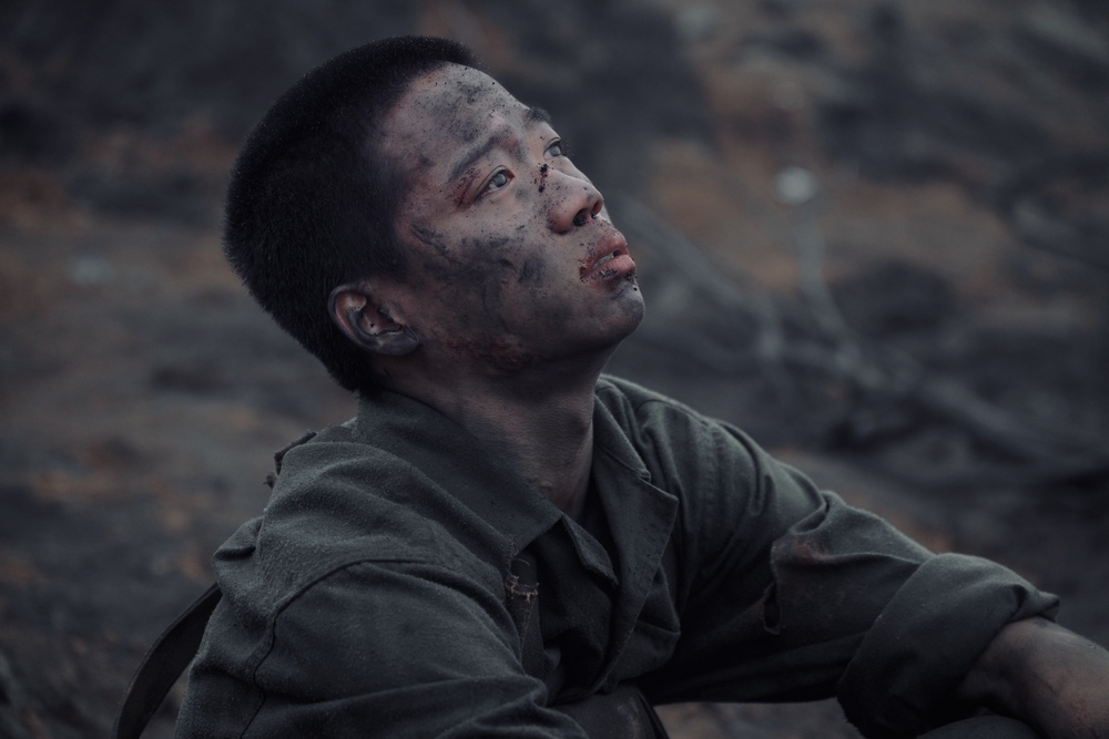 Trần Gia Huy: Vai diễn thử thách trong &quot;Mưa đỏ&quot; và giấc mơ lan toả tinh thần yêu nước - Ảnh 3.