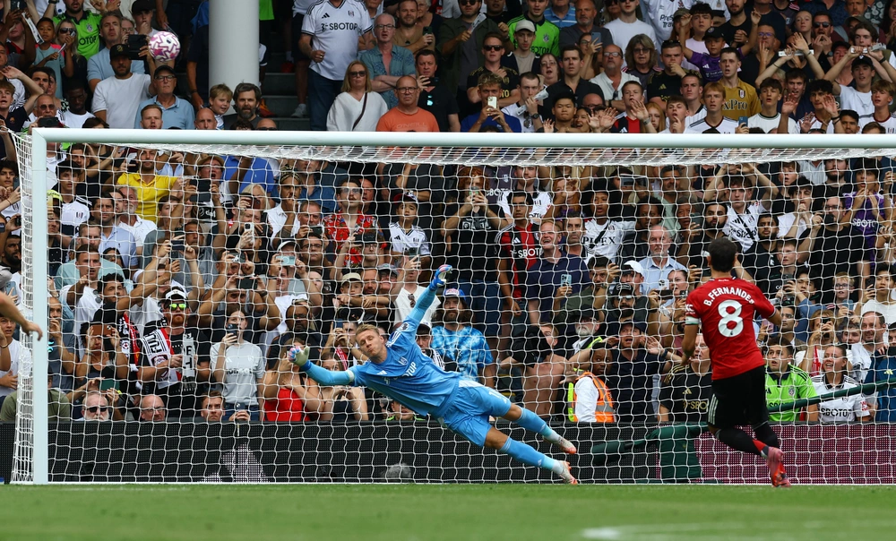 TRỰC TIẾP bóng đá Fulham vs MU: Bruno Fernandes sút hỏng phạt đền (0-0, hết hiệp 1) - Ảnh 3.