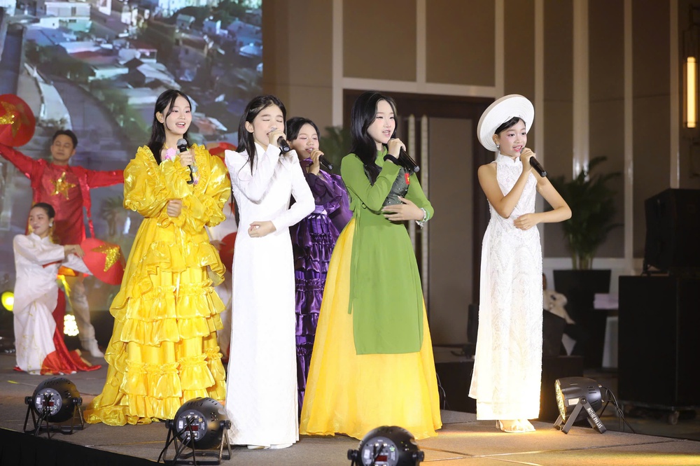Chương trình giao lưu hữu nghị &quot;Sắc màu ASEAN&quot; - Ảnh 4.