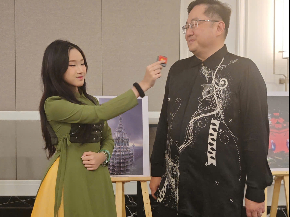 Chương trình giao lưu hữu nghị &quot;Sắc màu ASEAN&quot; - Ảnh 2.
