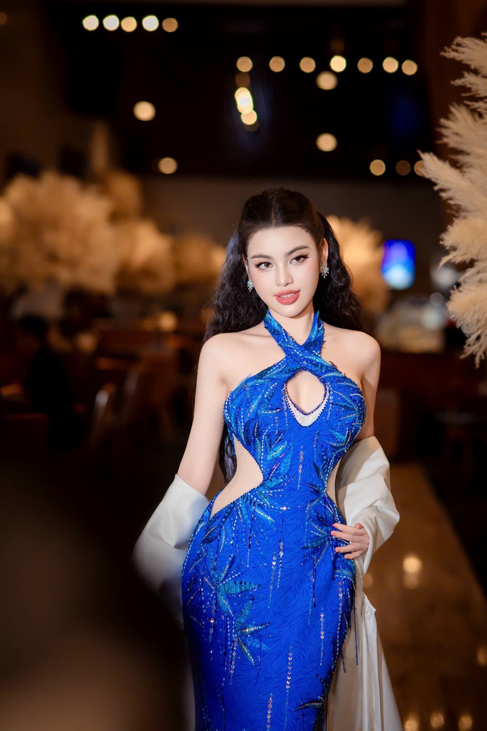 Nguyễn Phương Anh chiếm trọn spotlight ở họp báo Miss Cosmo 2025 - Ảnh 2.