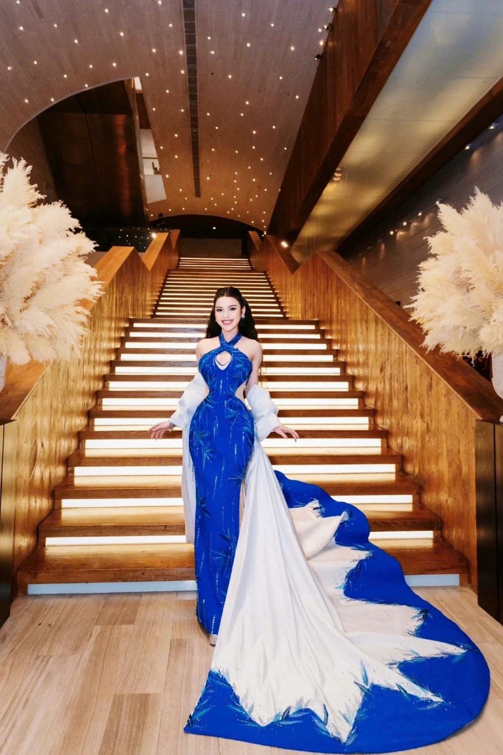 Nguyễn Phương Anh chiếm trọn spotlight ở họp báo Miss Cosmo 2025 - Ảnh 4.