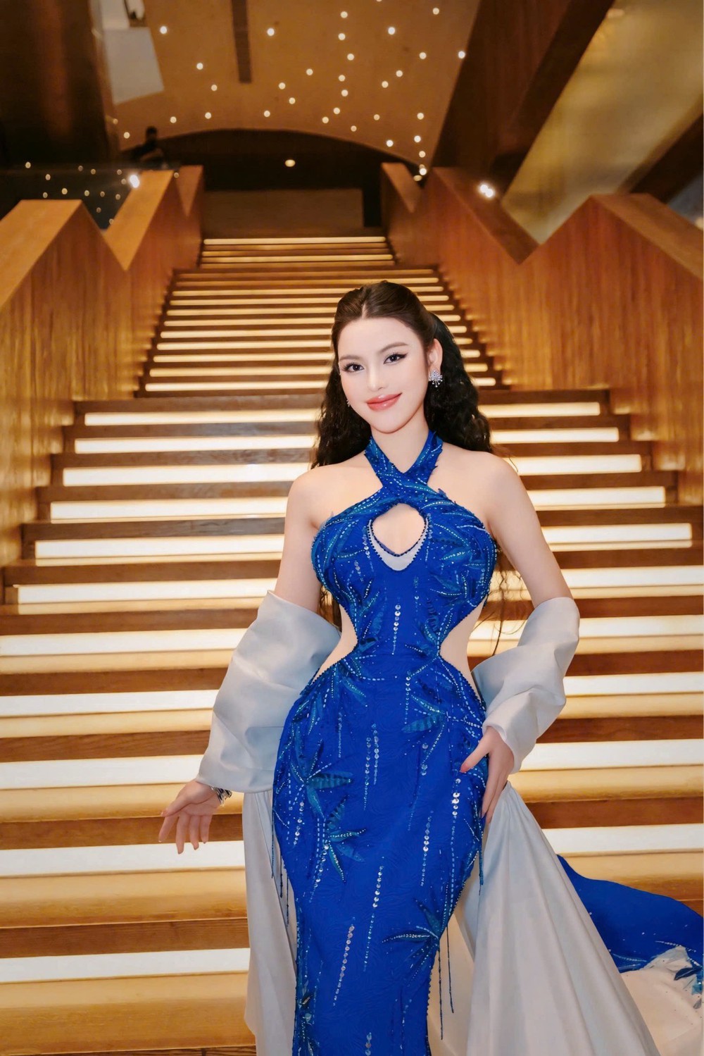 Nguyễn Phương Anh chiếm trọn spotlight ở họp báo Miss Cosmo 2025 - Ảnh 5.