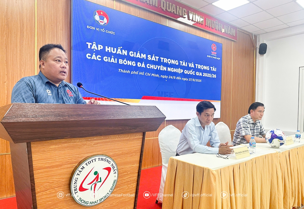 Tin nóng bóng đá Việt Nam hôm nay 25/8: HLV Polking phủ nhận phản ứng trọng tài; Dụng Quang Nho nghỉ thi đấu 1 tháng - Ảnh 3.