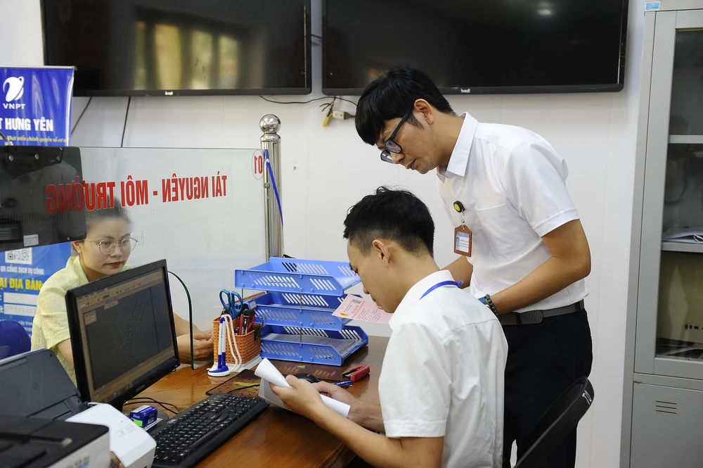 Công điện của Thủ tướng về bảo đảm đơn giản hóa thủ tục hành chính, điều kiện kinh doanh - Ảnh 2.