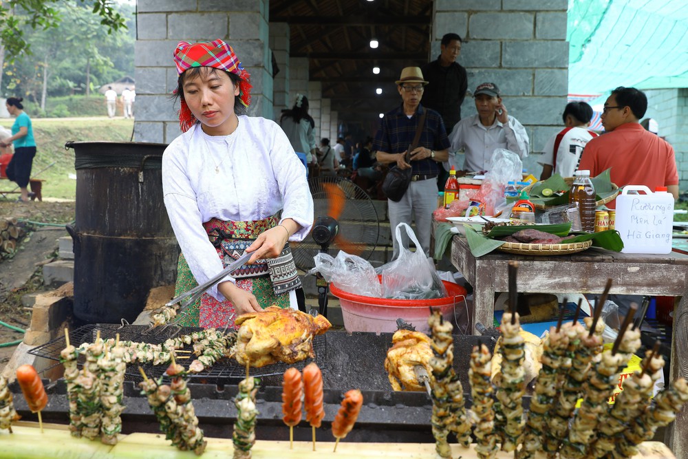 “Vui Tết Độc lập” tại Làng Văn hóa - Du lịch các dân tộc Việt Nam - Ảnh 1. “Vui Tết Độc lập” tại Làng Văn hóa - Du lịch các dân tộc Việt Nam - Ảnh 1.