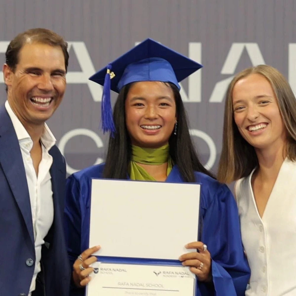 Gia thế Alex Eala, tay vợt Philippines tạo nên địa chấn ở US Open - Ảnh 3.