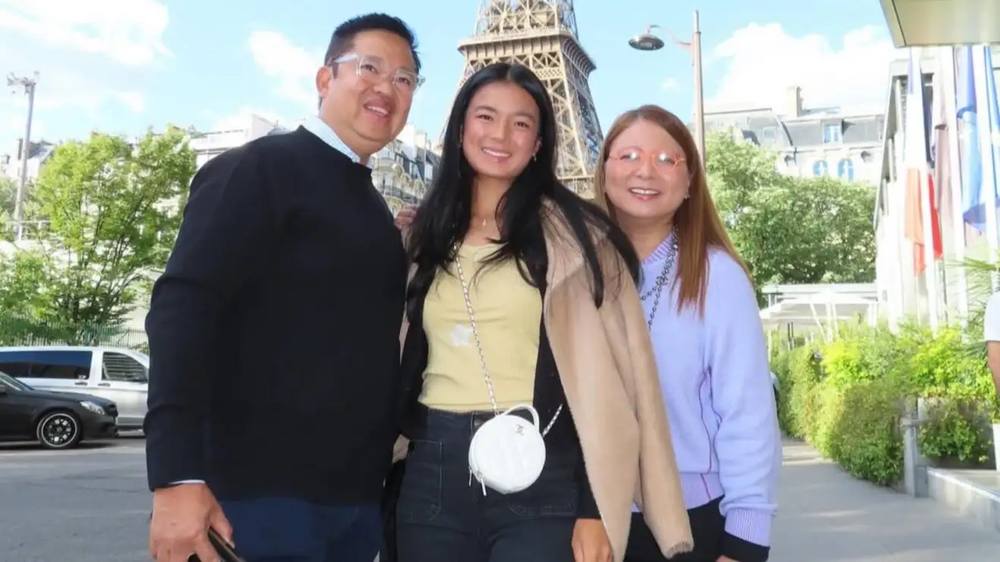 Gia thế Alex Eala, tay vợt Philippines tạo nên địa chấn ở US Open - Ảnh 2.